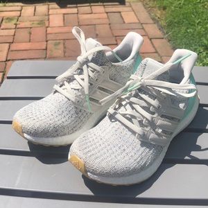 Adidas Ultraboost sz 6